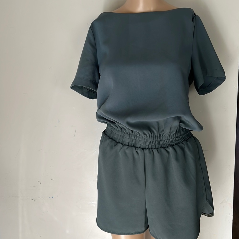 Super Comfy Light Green Short Sleeve Romper with Elastic Waist size L